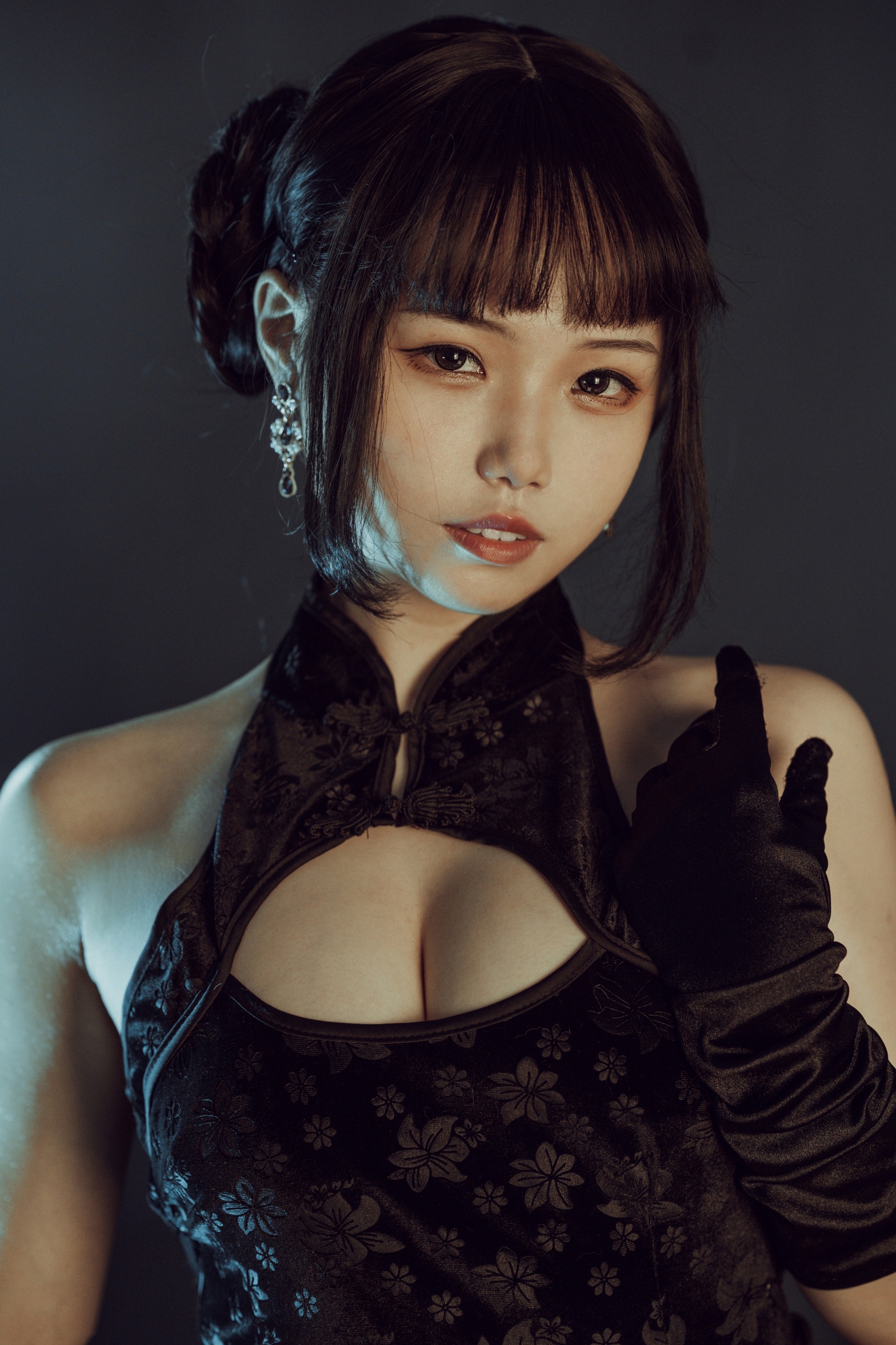 图片[1]-七月喵子 – NO.007 穿旗袍耍剑 [32P]-XikXak